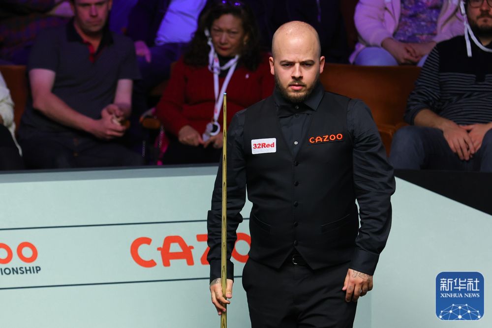 也展现了她 也展现了她